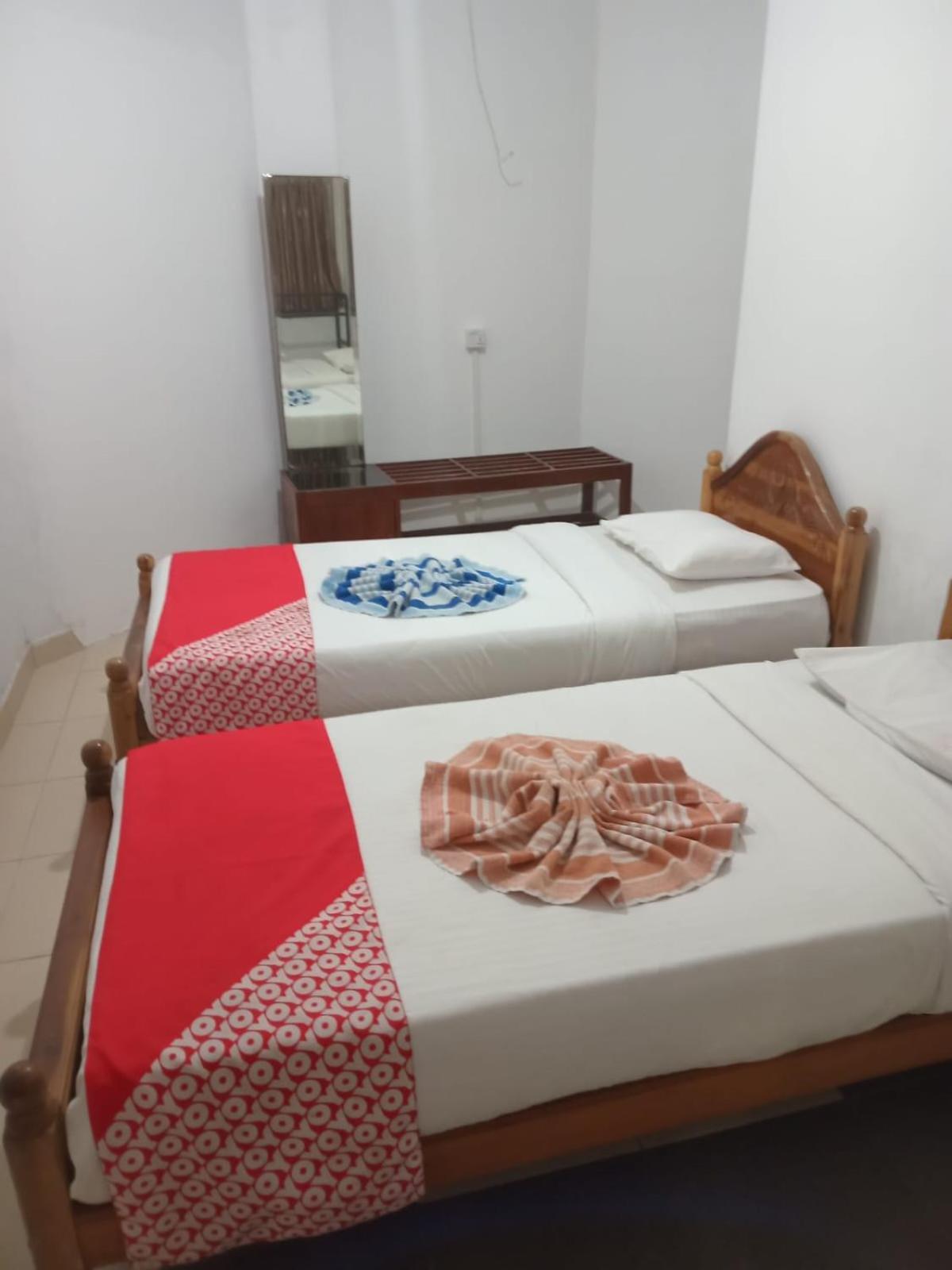 Blue Haven Guest House Канди Экстерьер фото