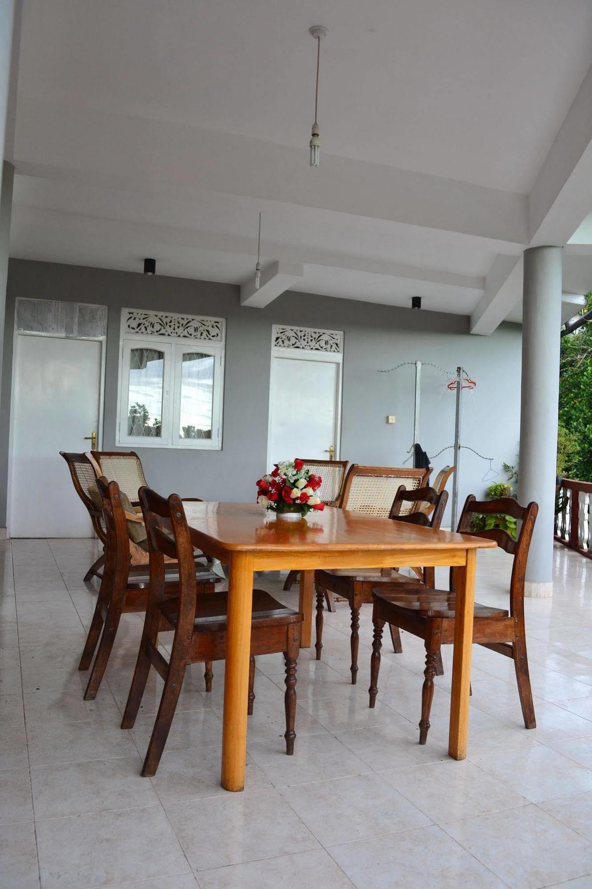 Blue Haven Guest House Канди Экстерьер фото