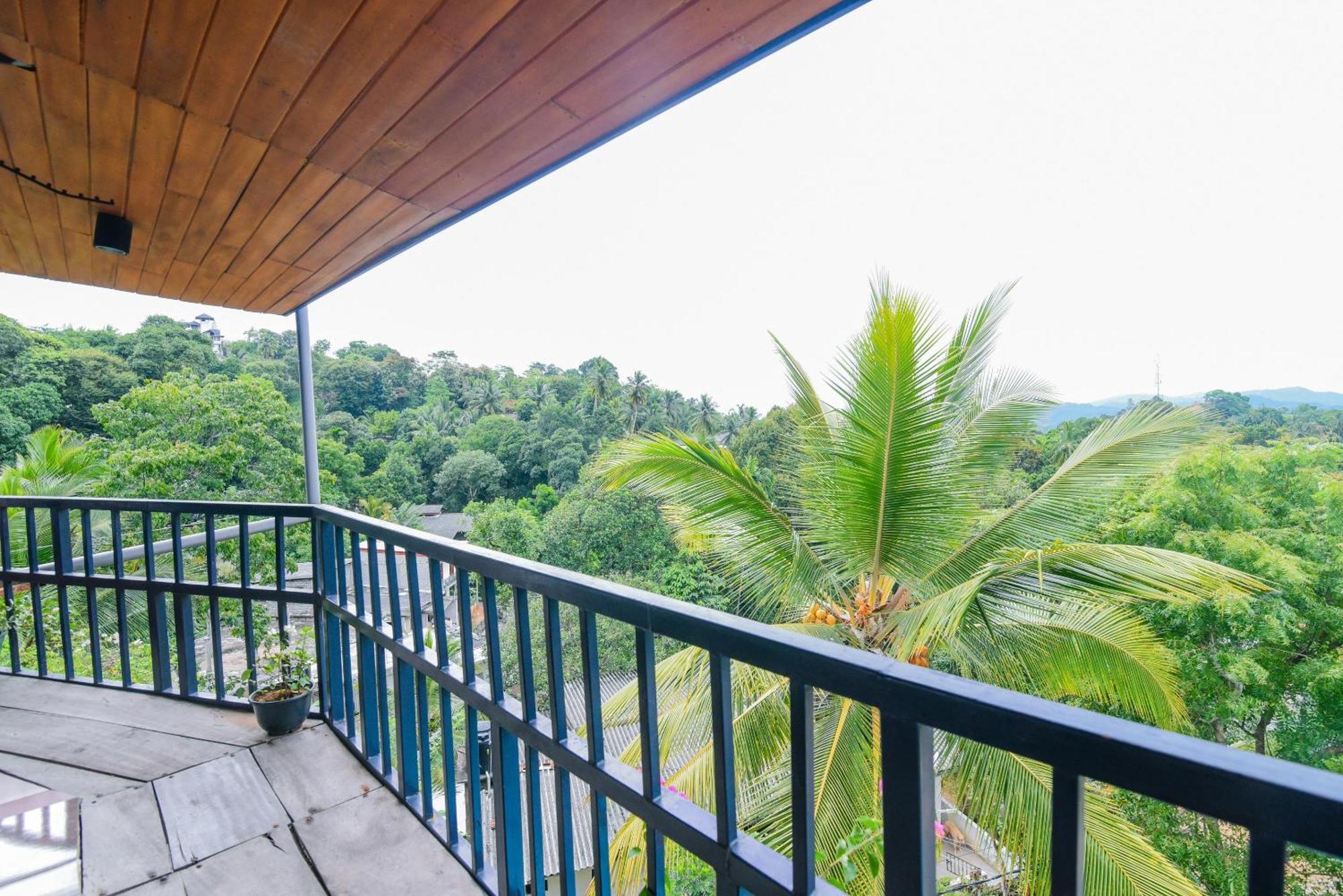 Blue Haven Guest House Канди Экстерьер фото