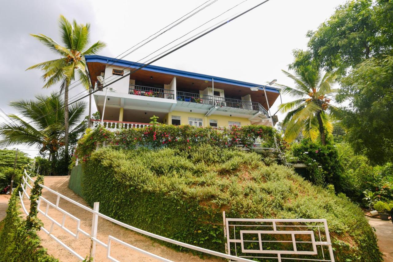 Blue Haven Guest House Канди Экстерьер фото