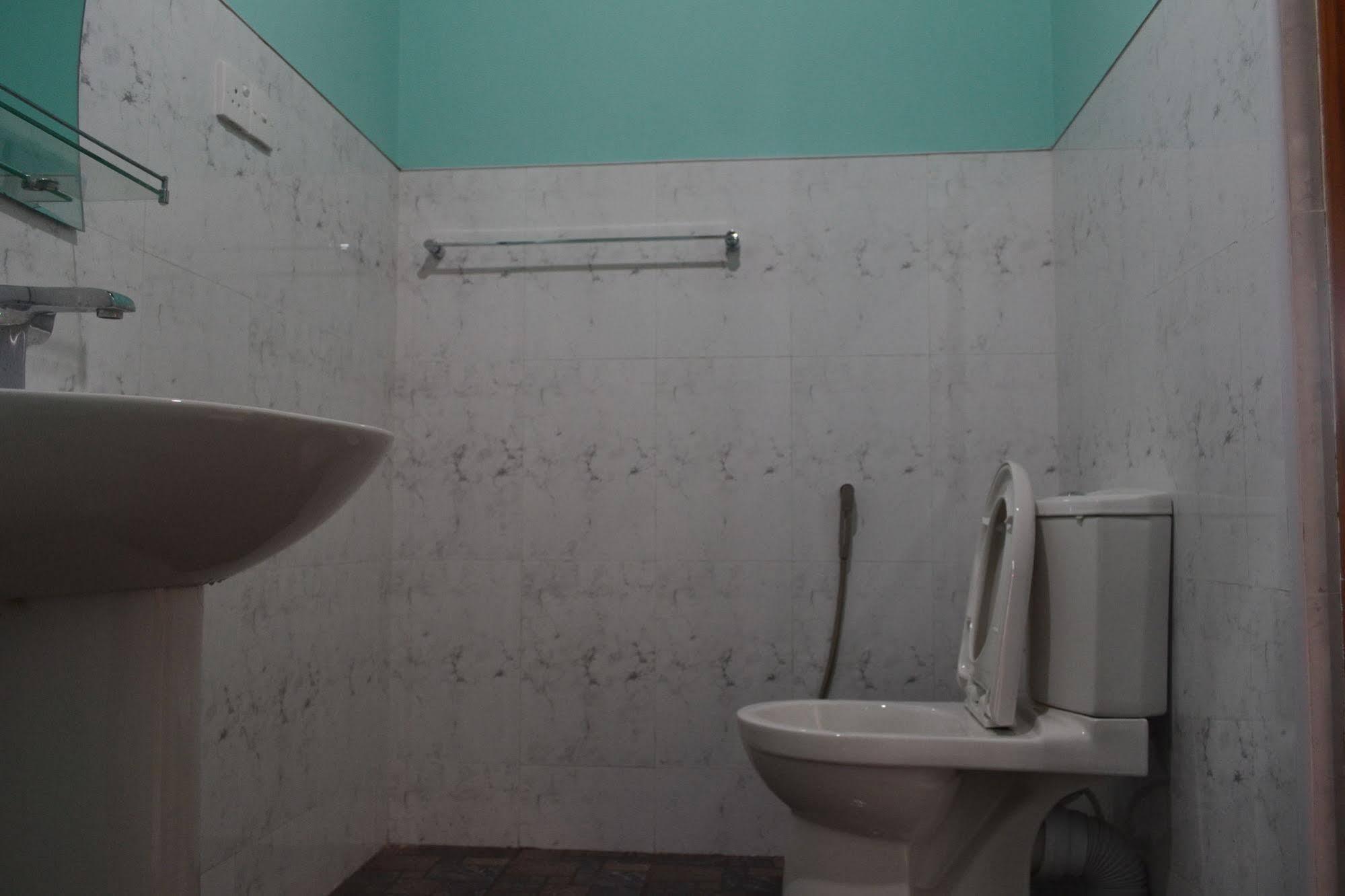 Blue Haven Guest House Канди Экстерьер фото
